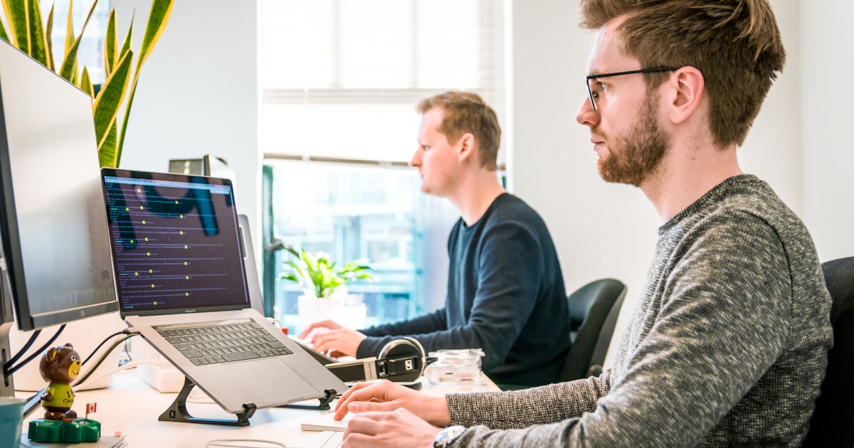 Viajes de Negocios Nueva Normalidad: Cómo eSIM Mejora la Eficiencia Empresarial Internacional